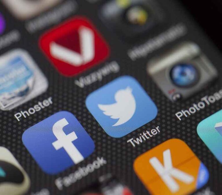 BagelTechNews Social Media News